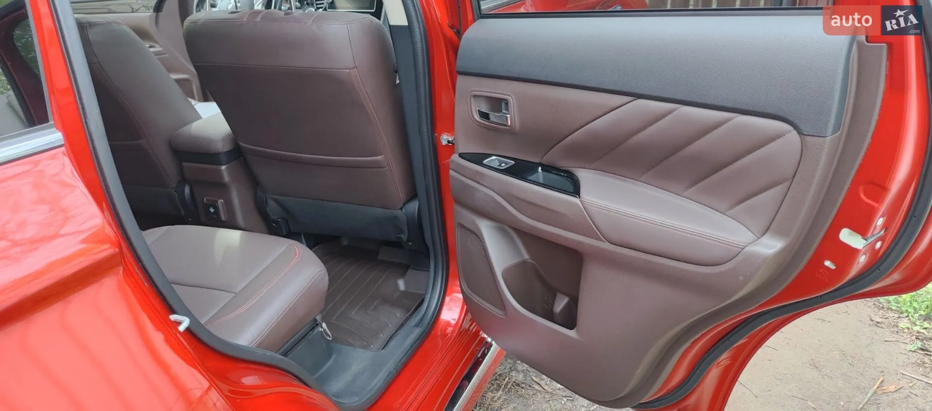 2018 Mitsubishi Outlander - мініатюра 28