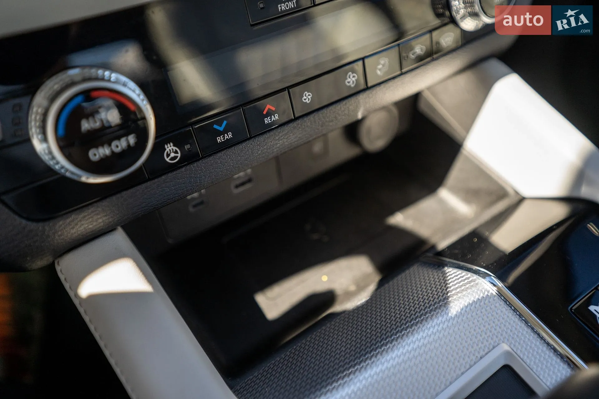2023 Mitsubishi Outlander - мініатюра 38