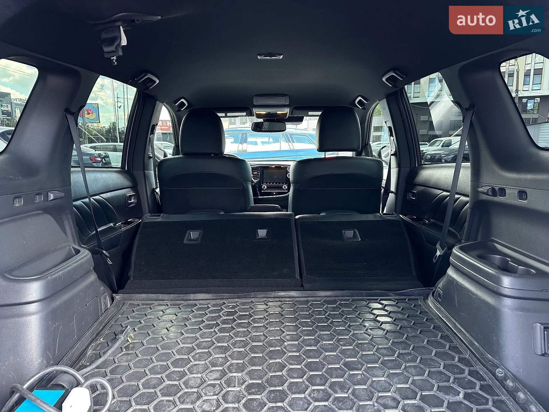 2022 Mitsubishi Outlander - мініатюра 18