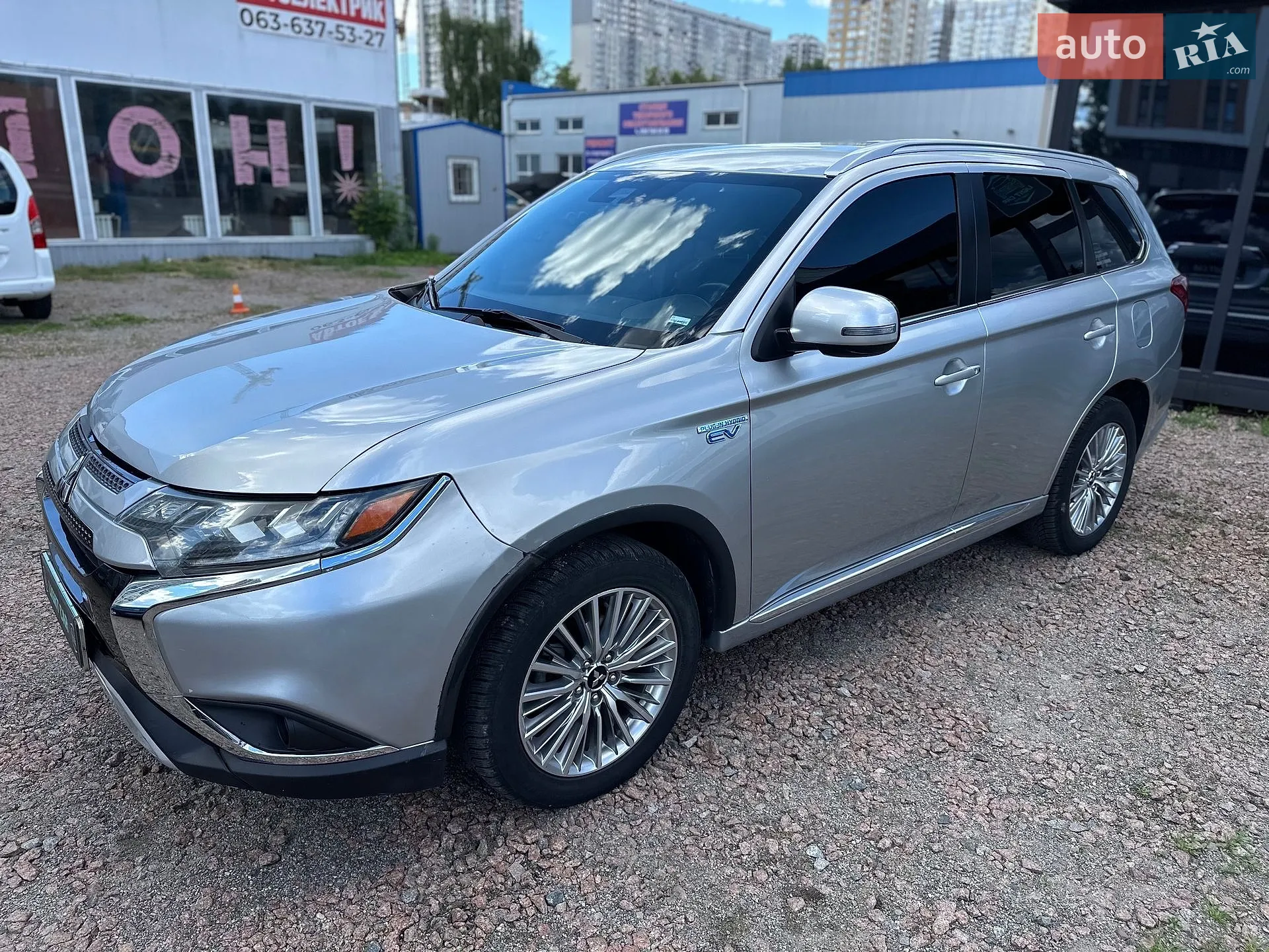 2022 Mitsubishi Outlander - мініатюра 14