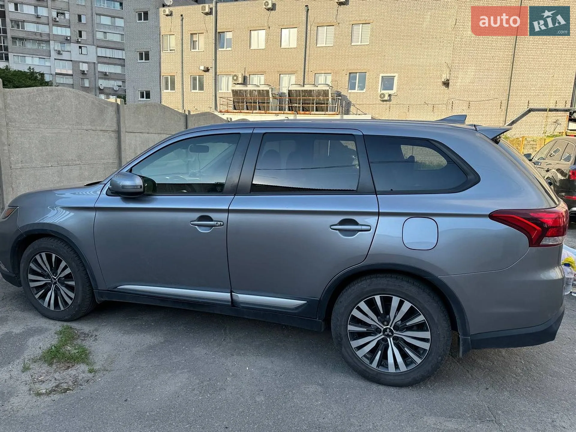 2018 Mitsubishi Outlander - мініатюра 14