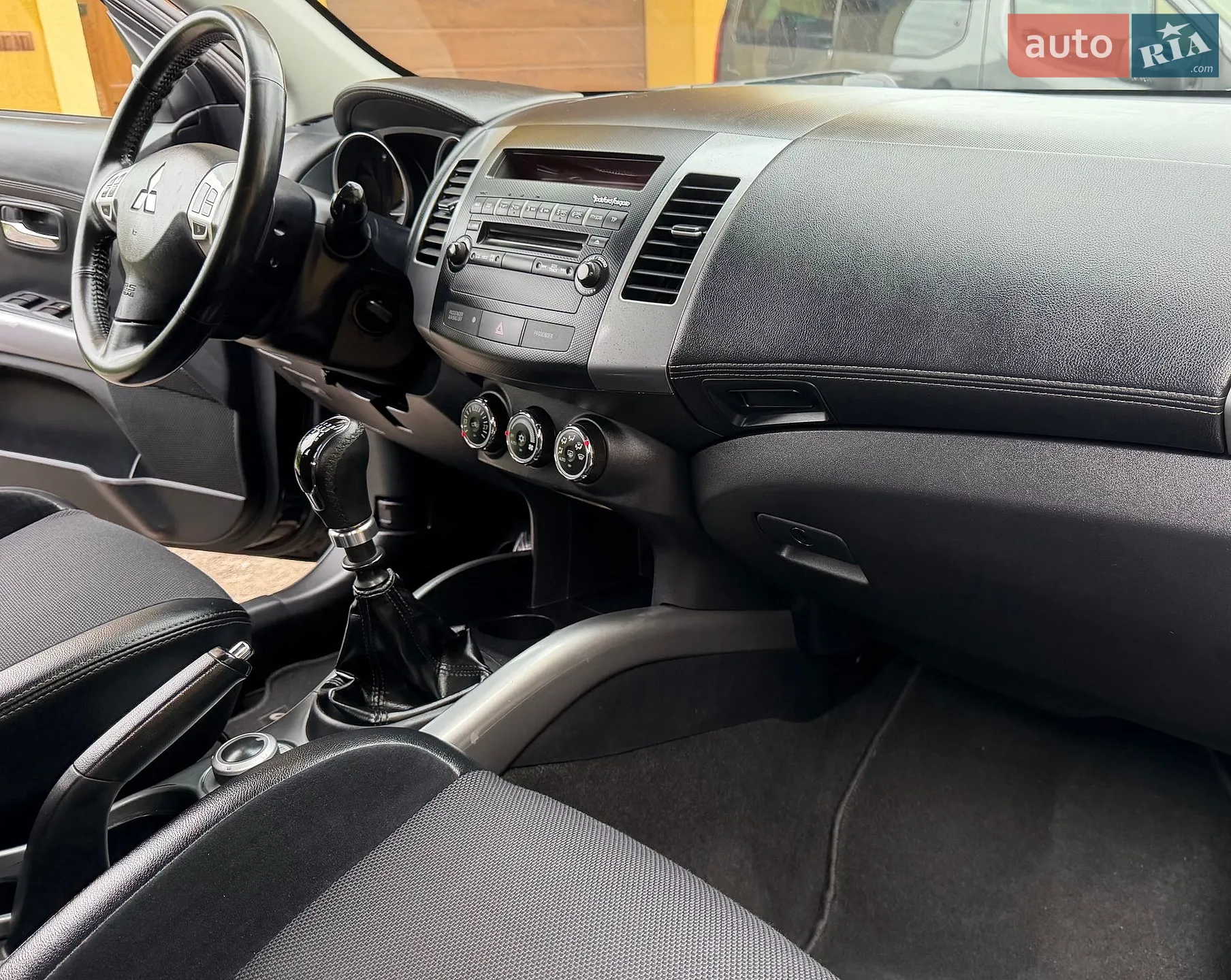 2011 Mitsubishi Outlander - мініатюра 45