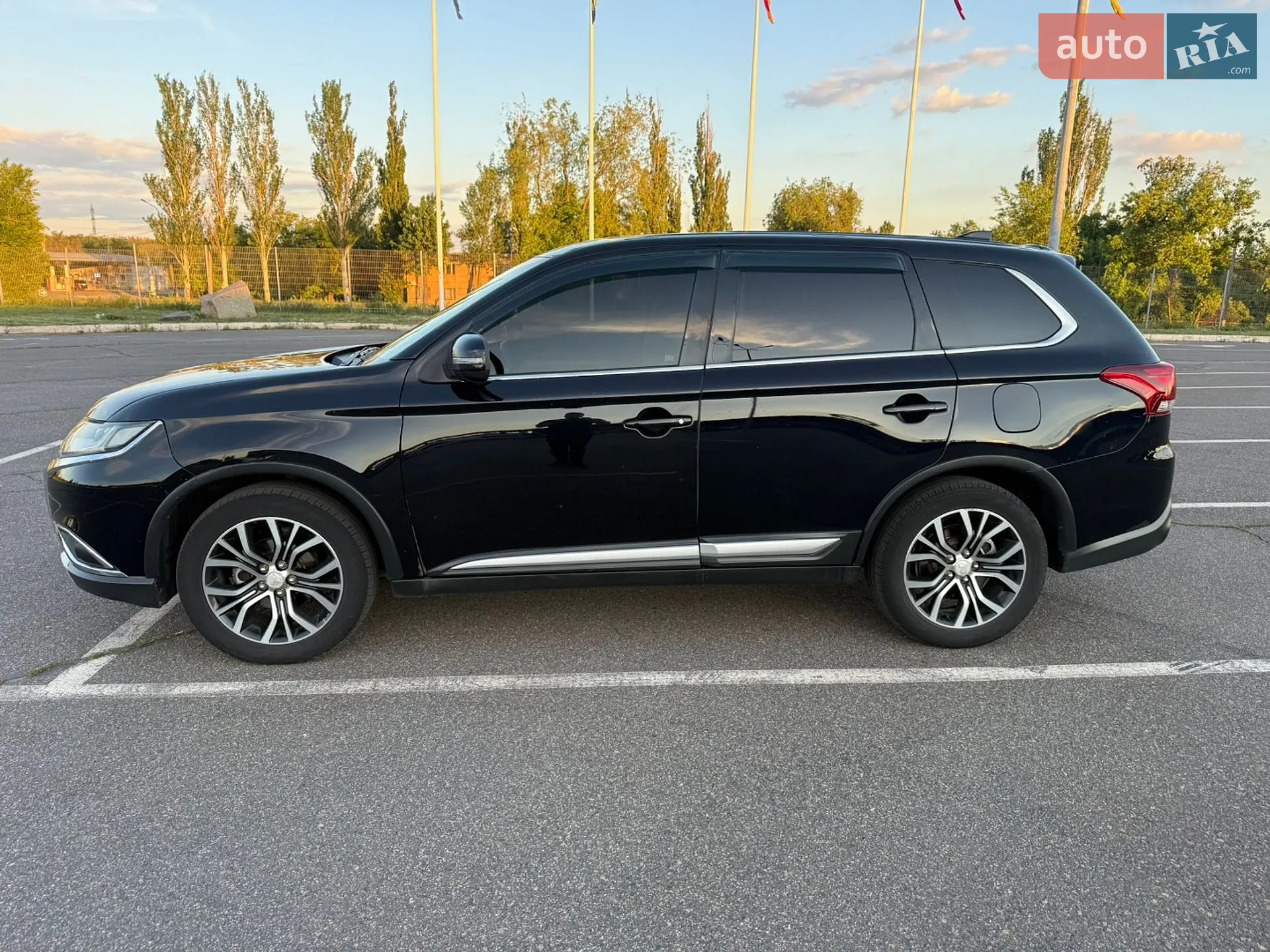 2017 Mitsubishi Outlander - мініатюра 5