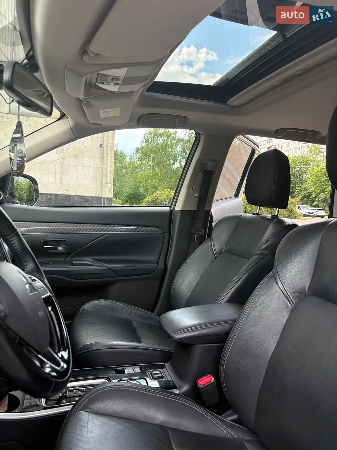 2021 Mitsubishi Outlander - мініатюра 3
