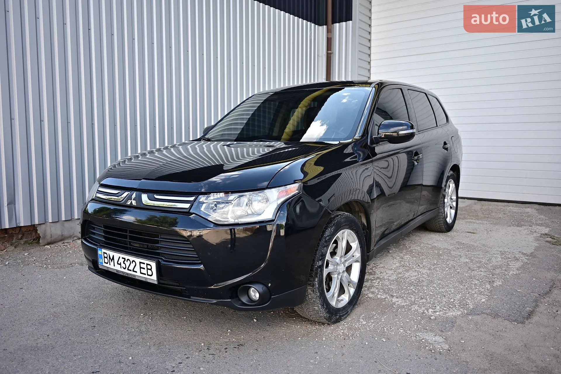 2013 Mitsubishi Outlander - фото 1