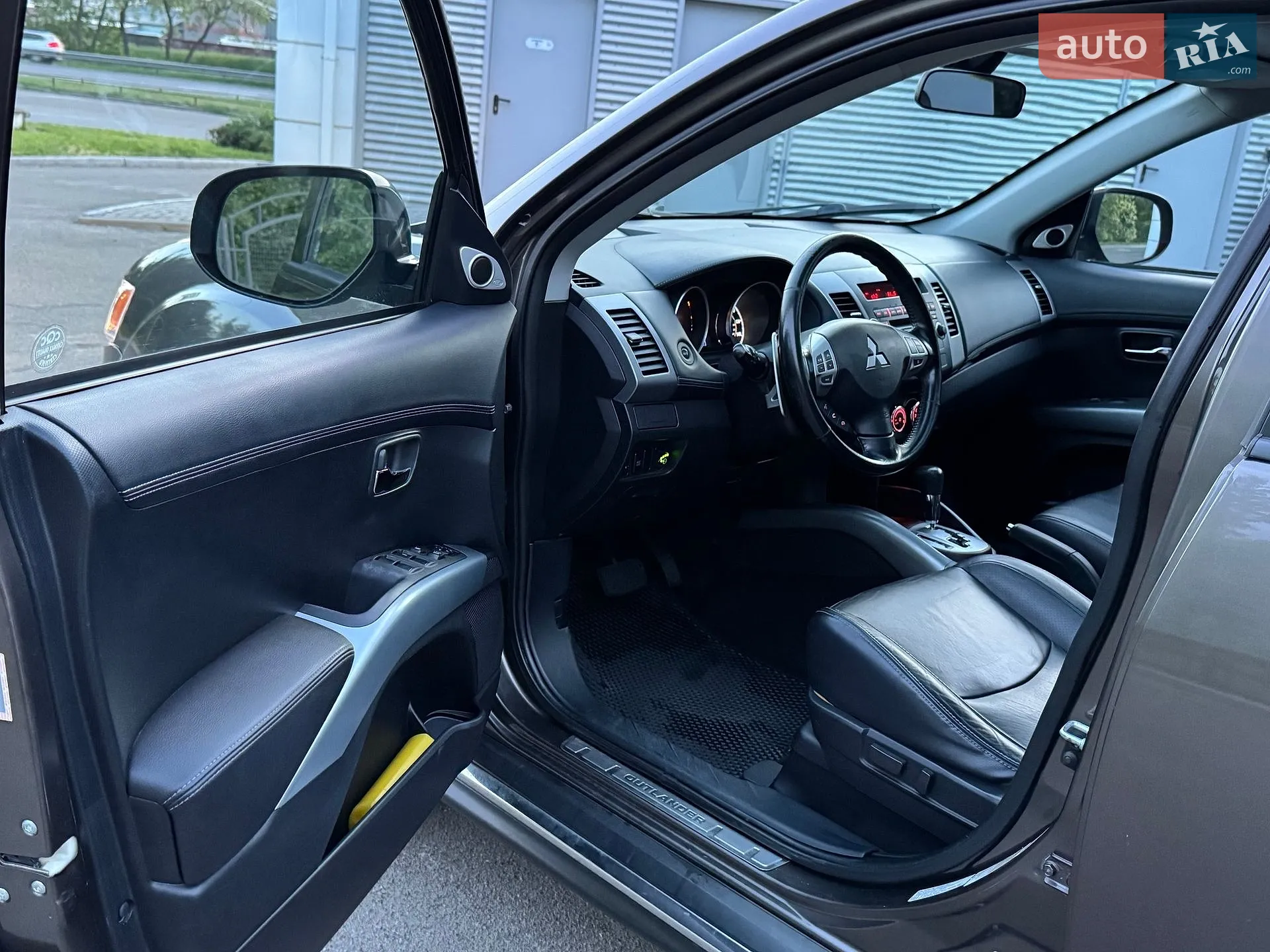 2010 Mitsubishi Outlander - мініатюра 19