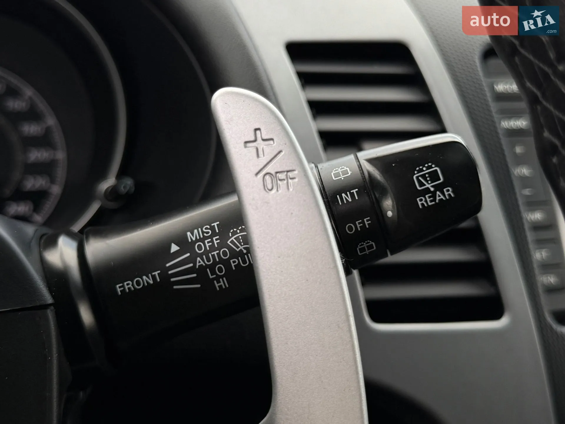 2012 Mitsubishi Outlander - мініатюра 46
