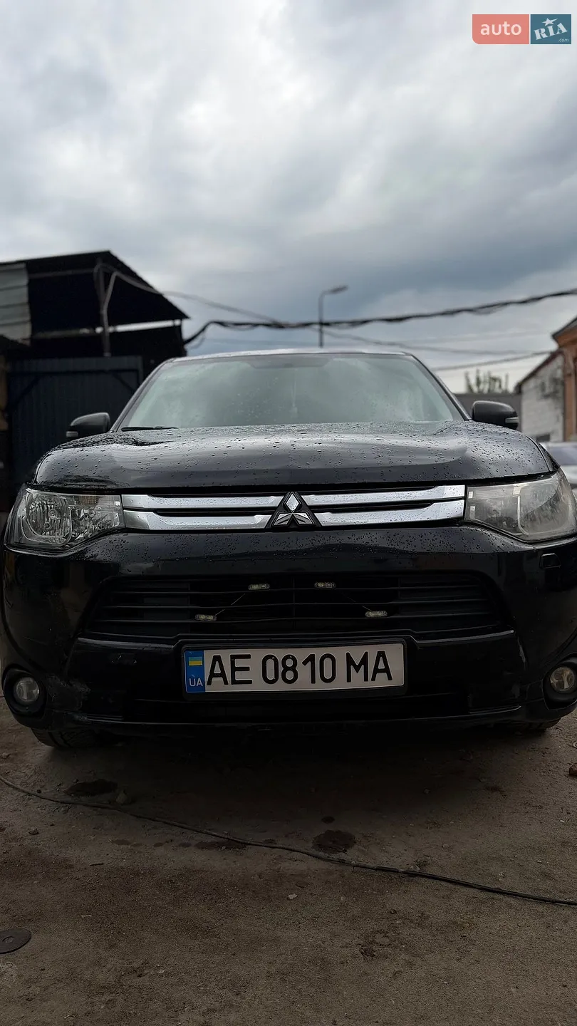 2013 Mitsubishi Outlander - мініатюра 14