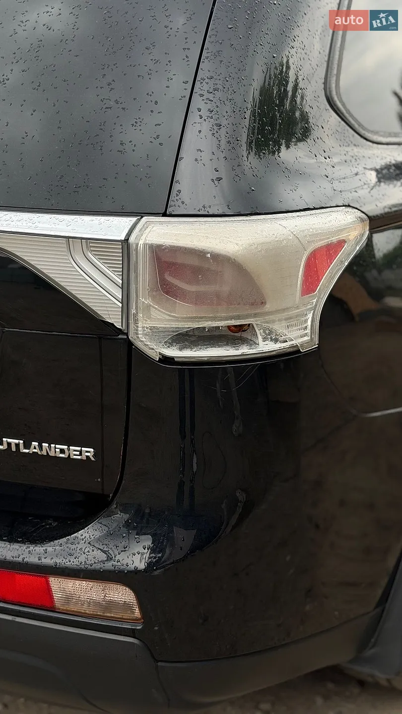 2013 Mitsubishi Outlander - мініатюра 18