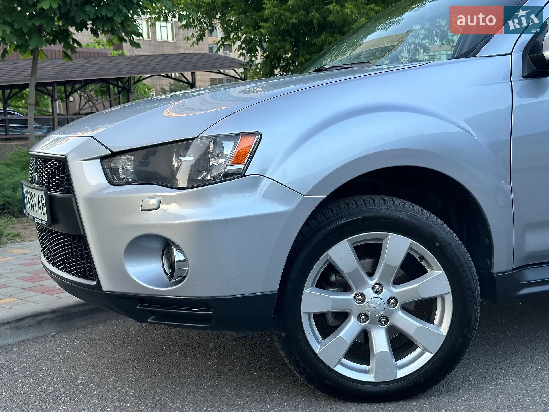 2010 Mitsubishi Outlander - мініатюра 3