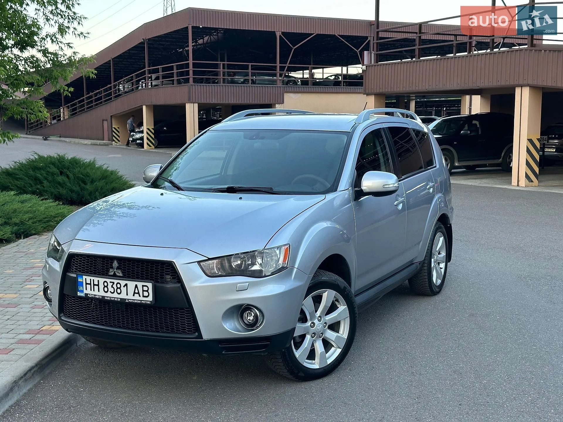 2010 Mitsubishi Outlander - мініатюра 2