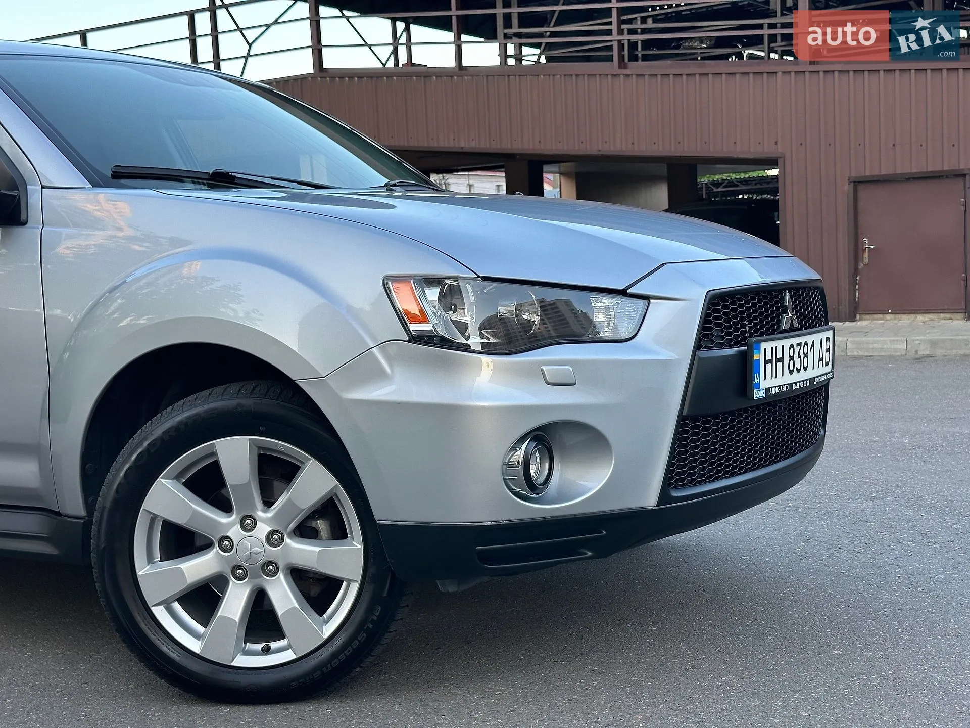 2010 Mitsubishi Outlander - мініатюра 12