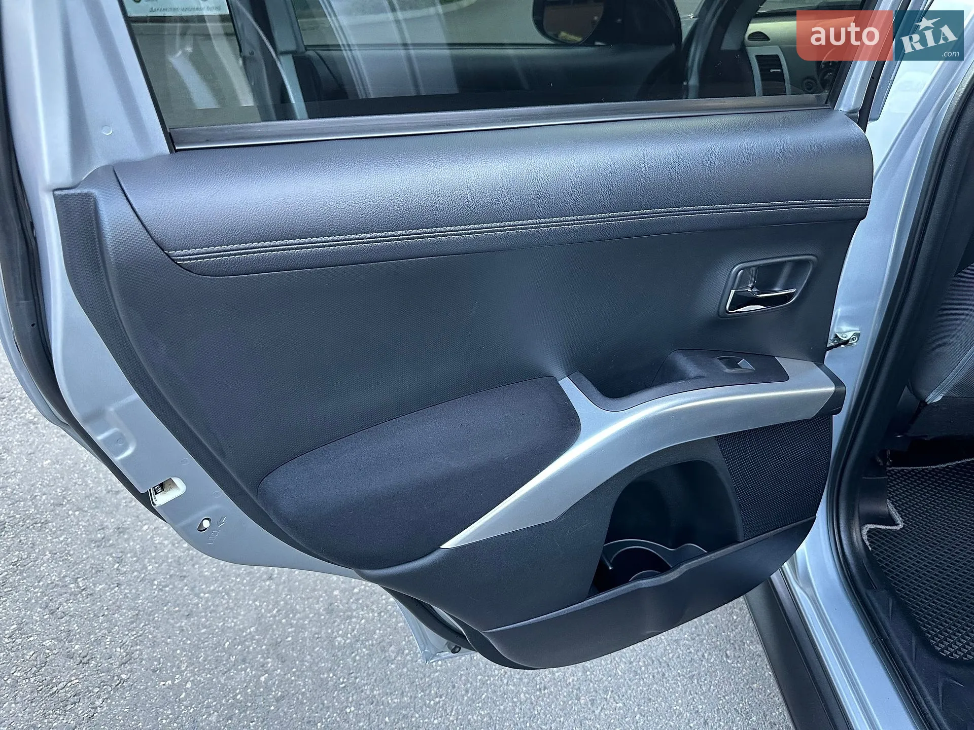 2010 Mitsubishi Outlander - мініатюра 31