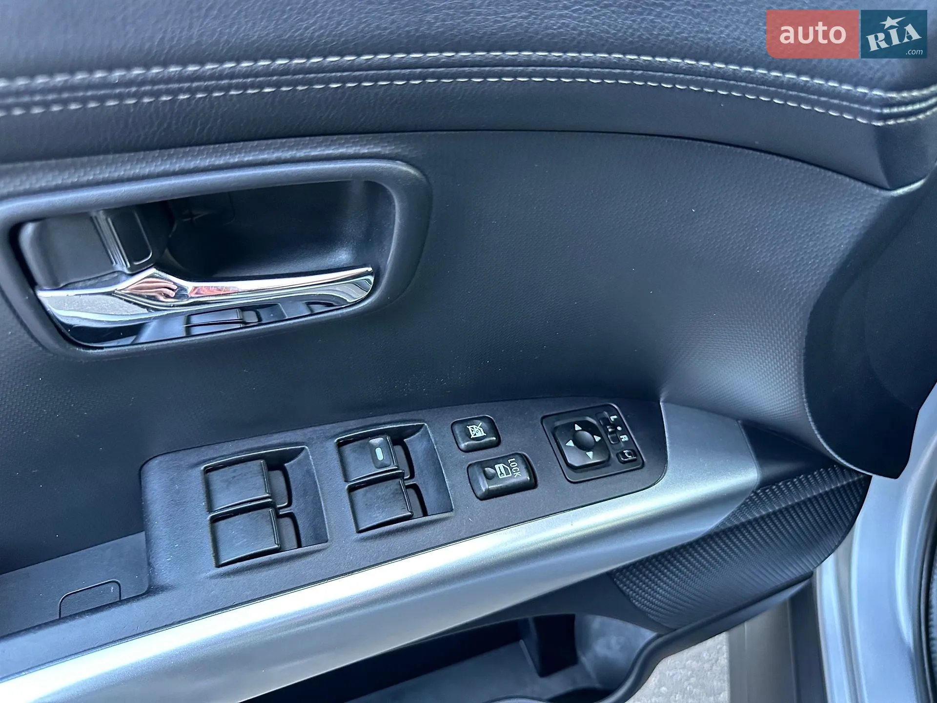 2010 Mitsubishi Outlander - мініатюра 47