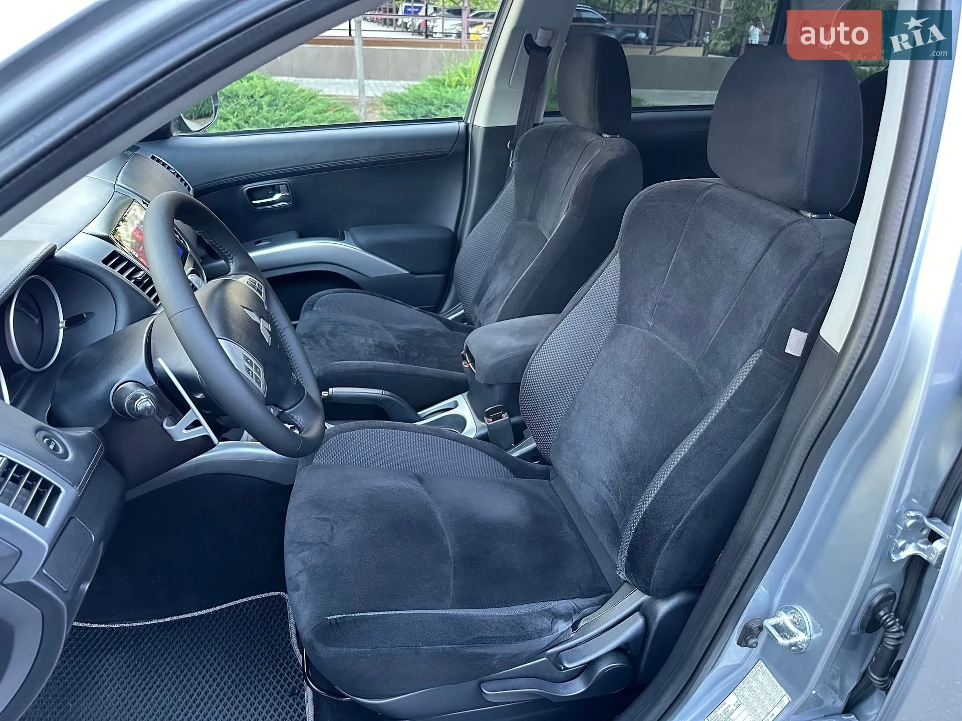 2010 Mitsubishi Outlander - мініатюра 49