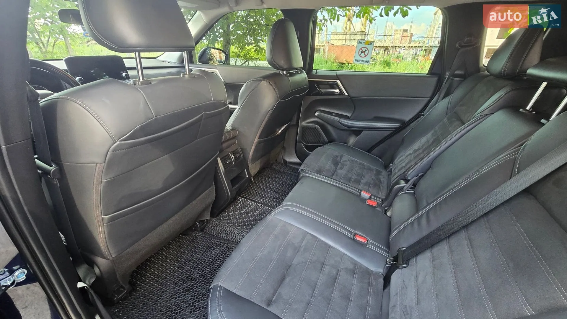 2022 Mitsubishi Outlander - мініатюра 8