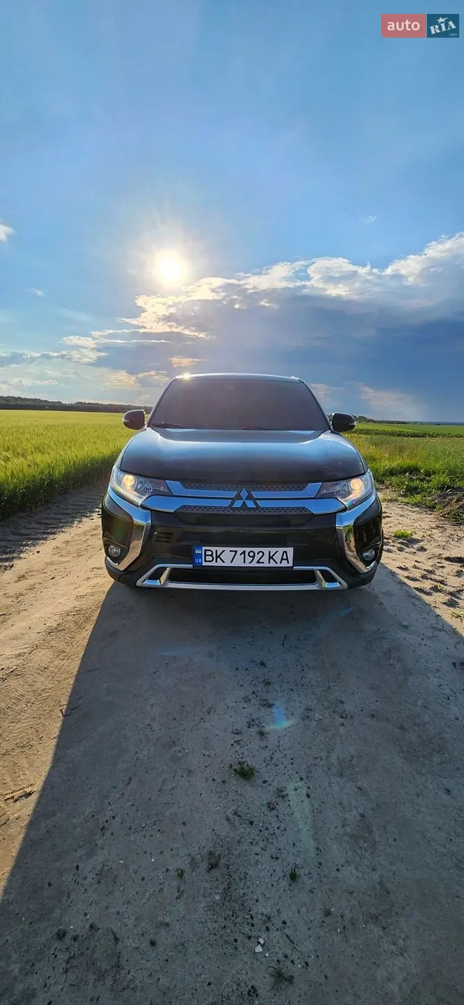 2020 Mitsubishi Outlander - мініатюра 6