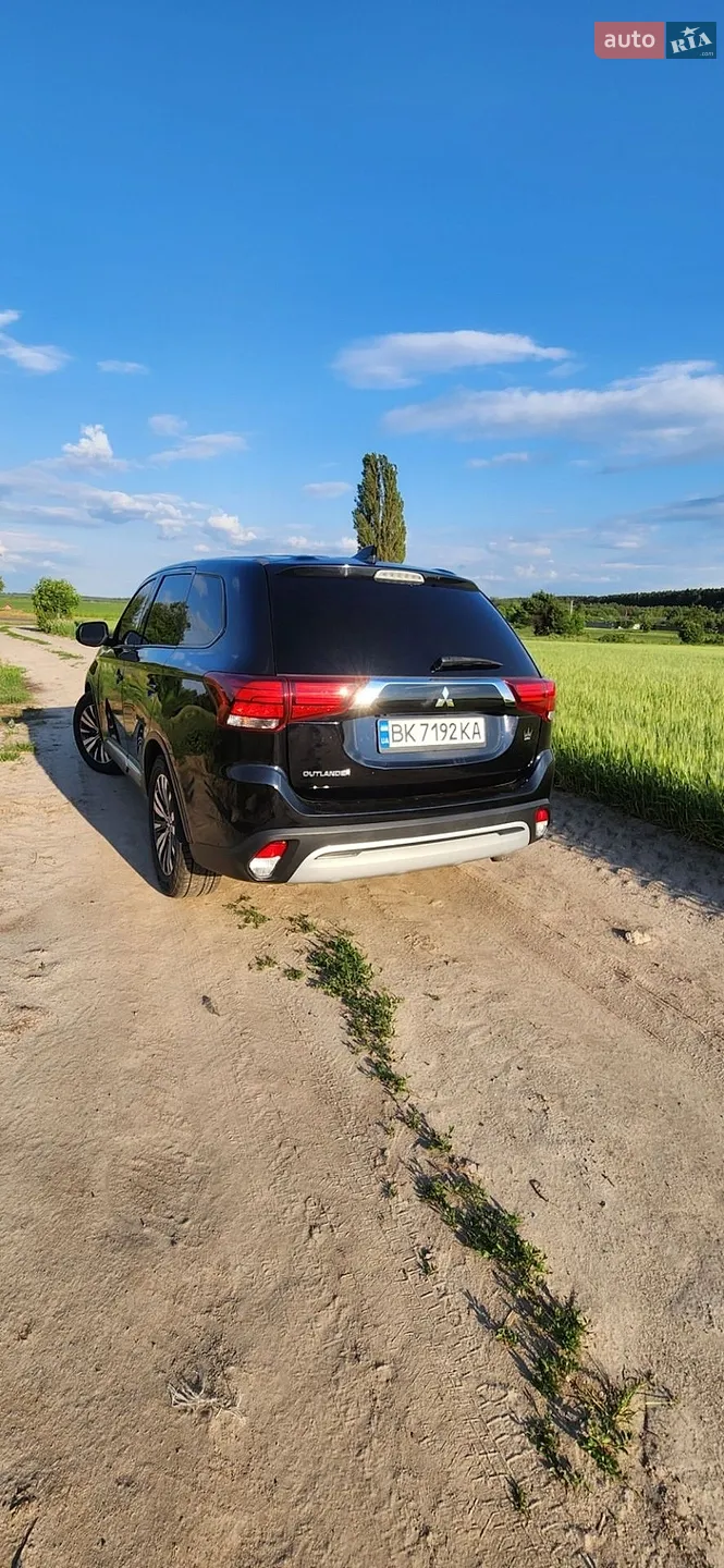 2020 Mitsubishi Outlander - мініатюра 7