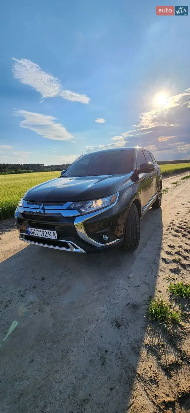 2020 Mitsubishi Outlander - мініатюра 14