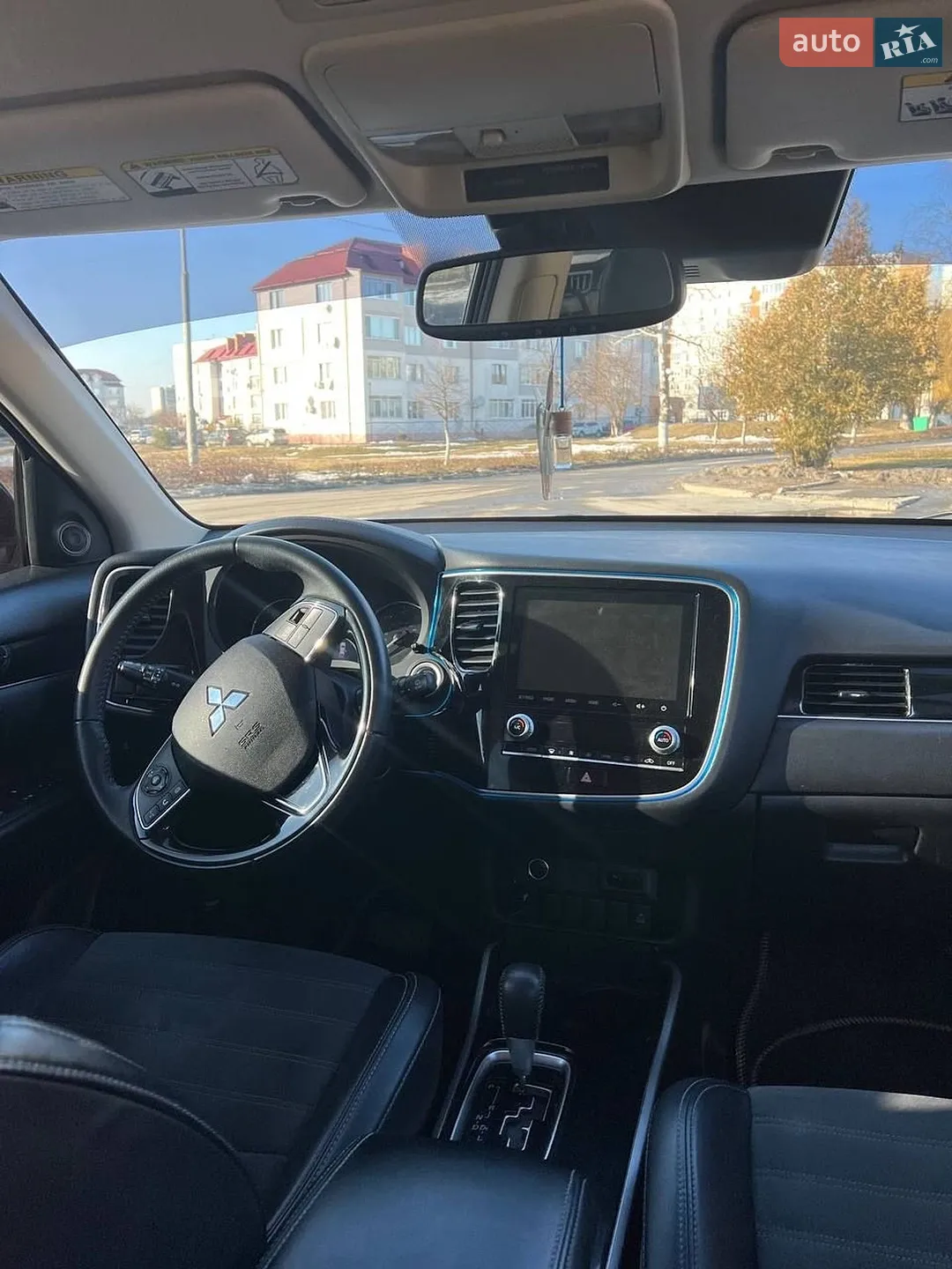2020 Mitsubishi Outlander - мініатюра 16