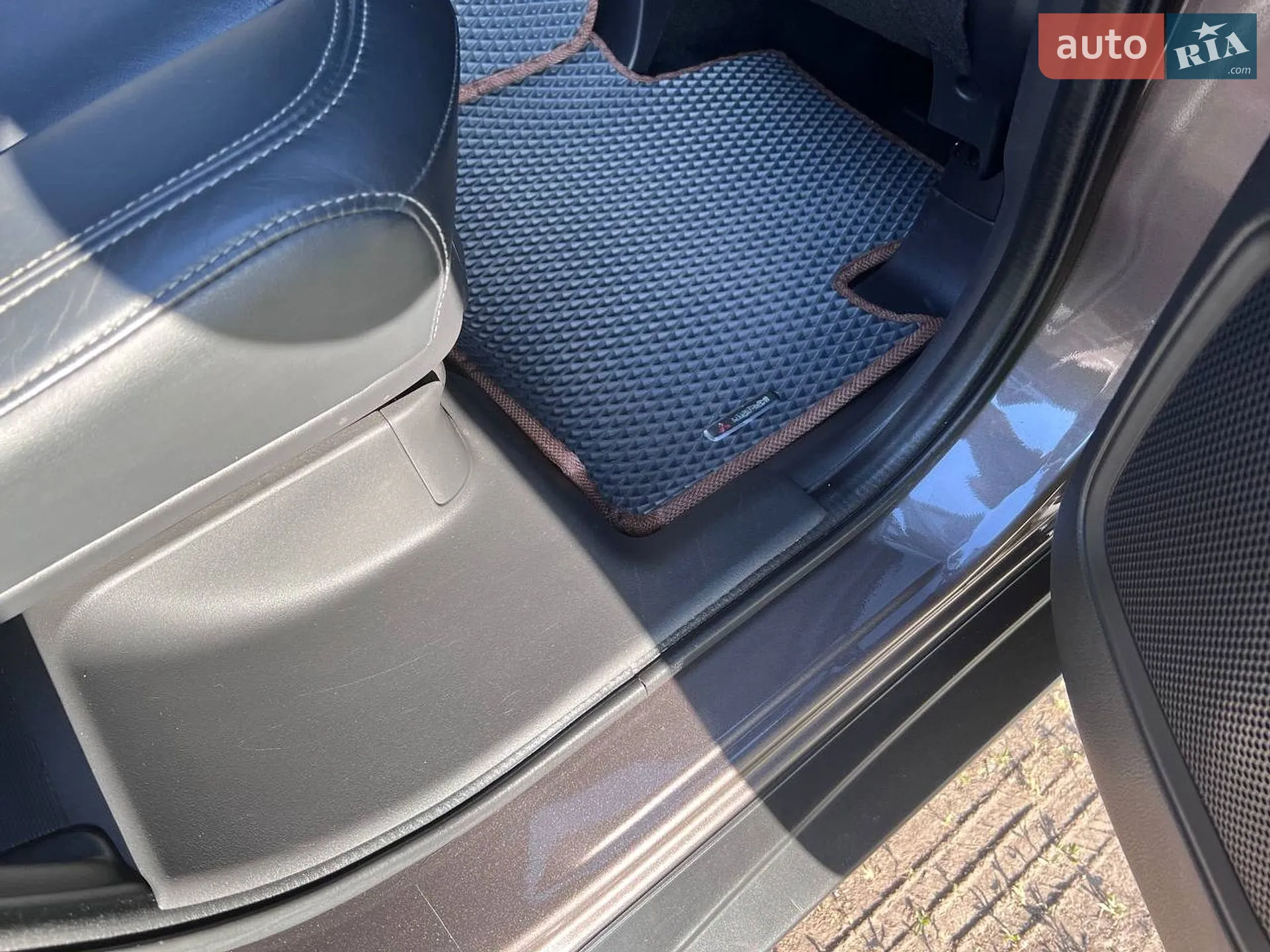 2021 Mitsubishi Outlander - мініатюра 20