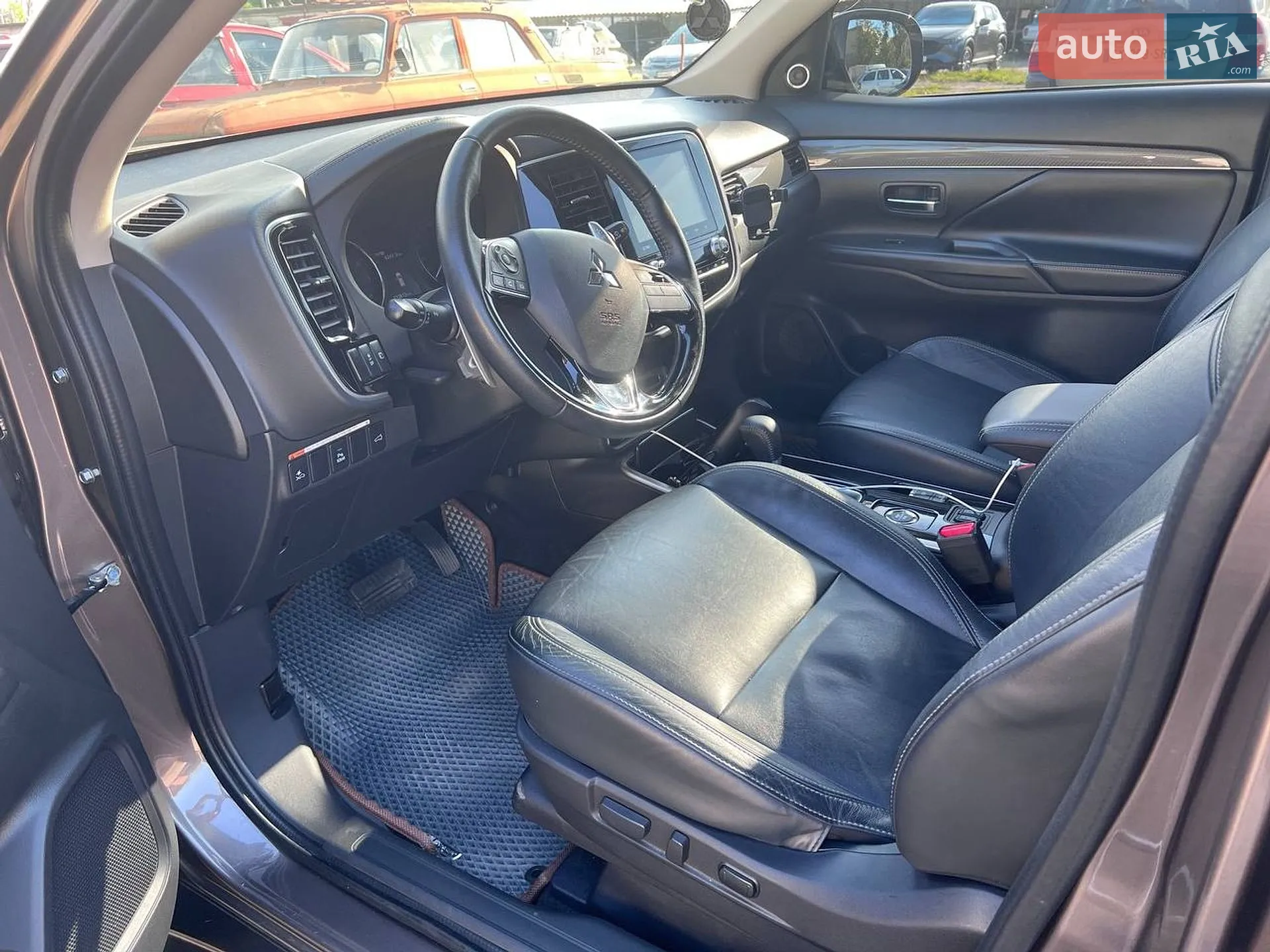 2021 Mitsubishi Outlander - мініатюра 8