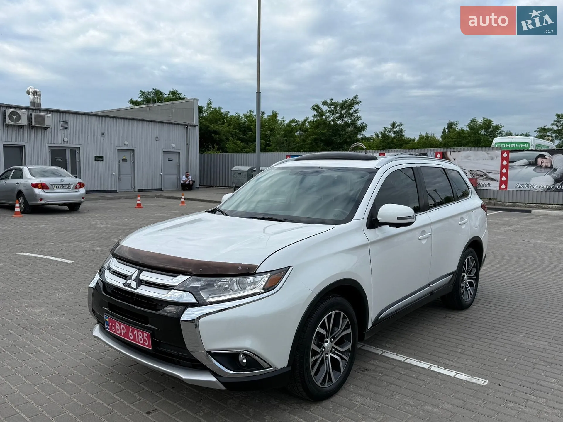 2017 Mitsubishi Outlander - мініатюра 2