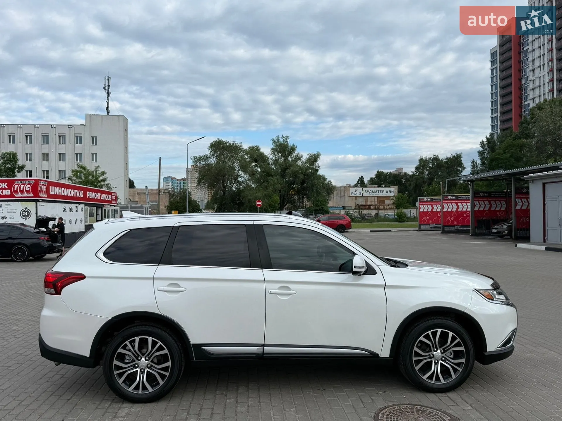 2017 Mitsubishi Outlander - мініатюра 7