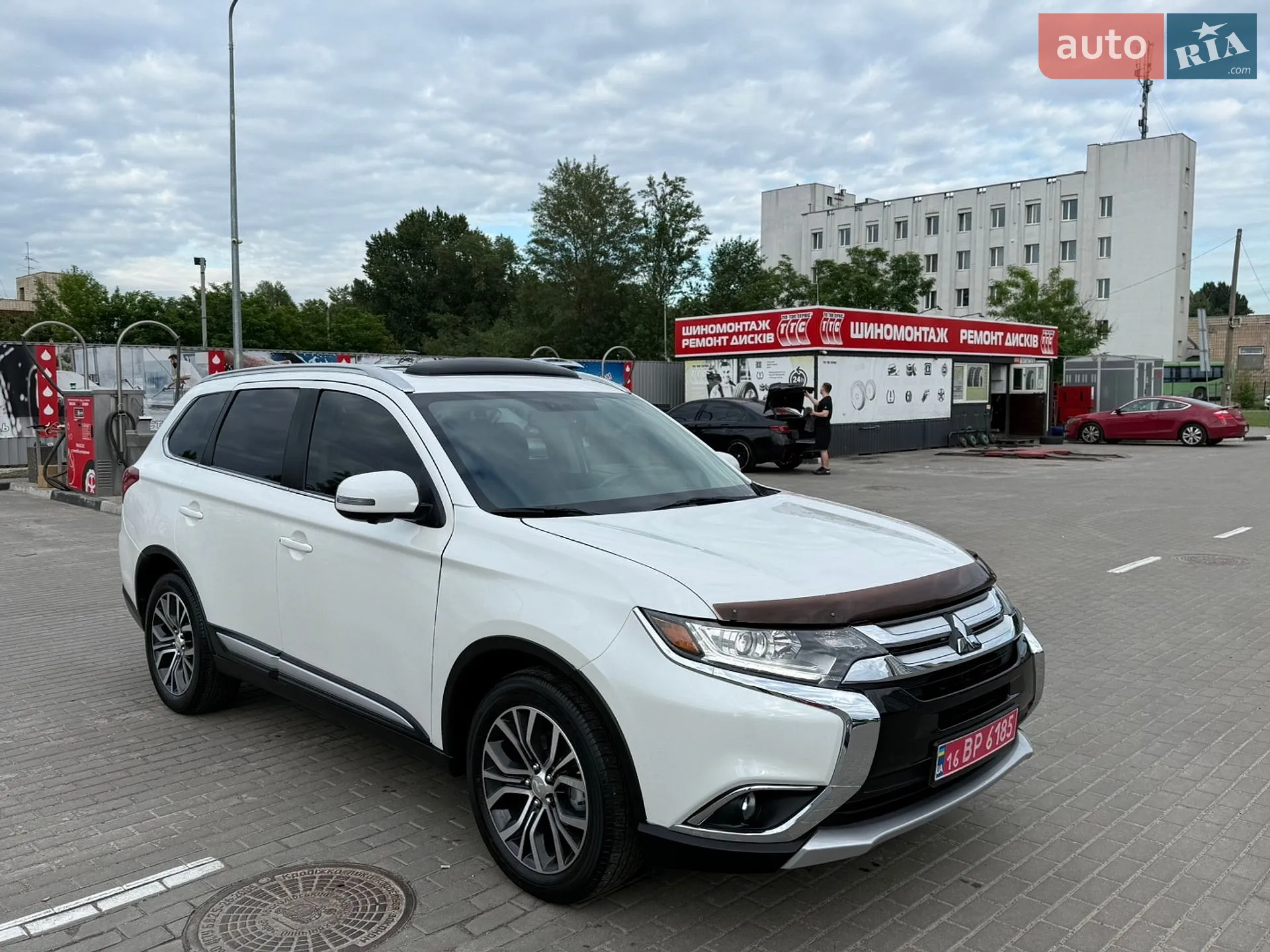 2017 Mitsubishi Outlander - мініатюра 8