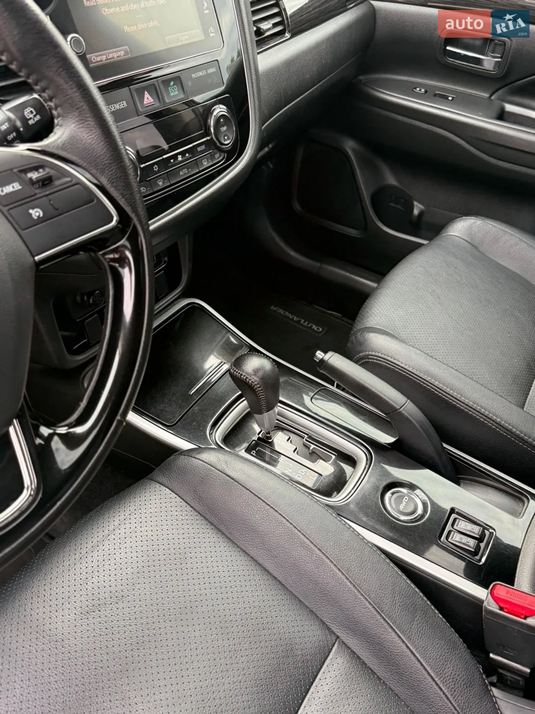 2017 Mitsubishi Outlander - мініатюра 12