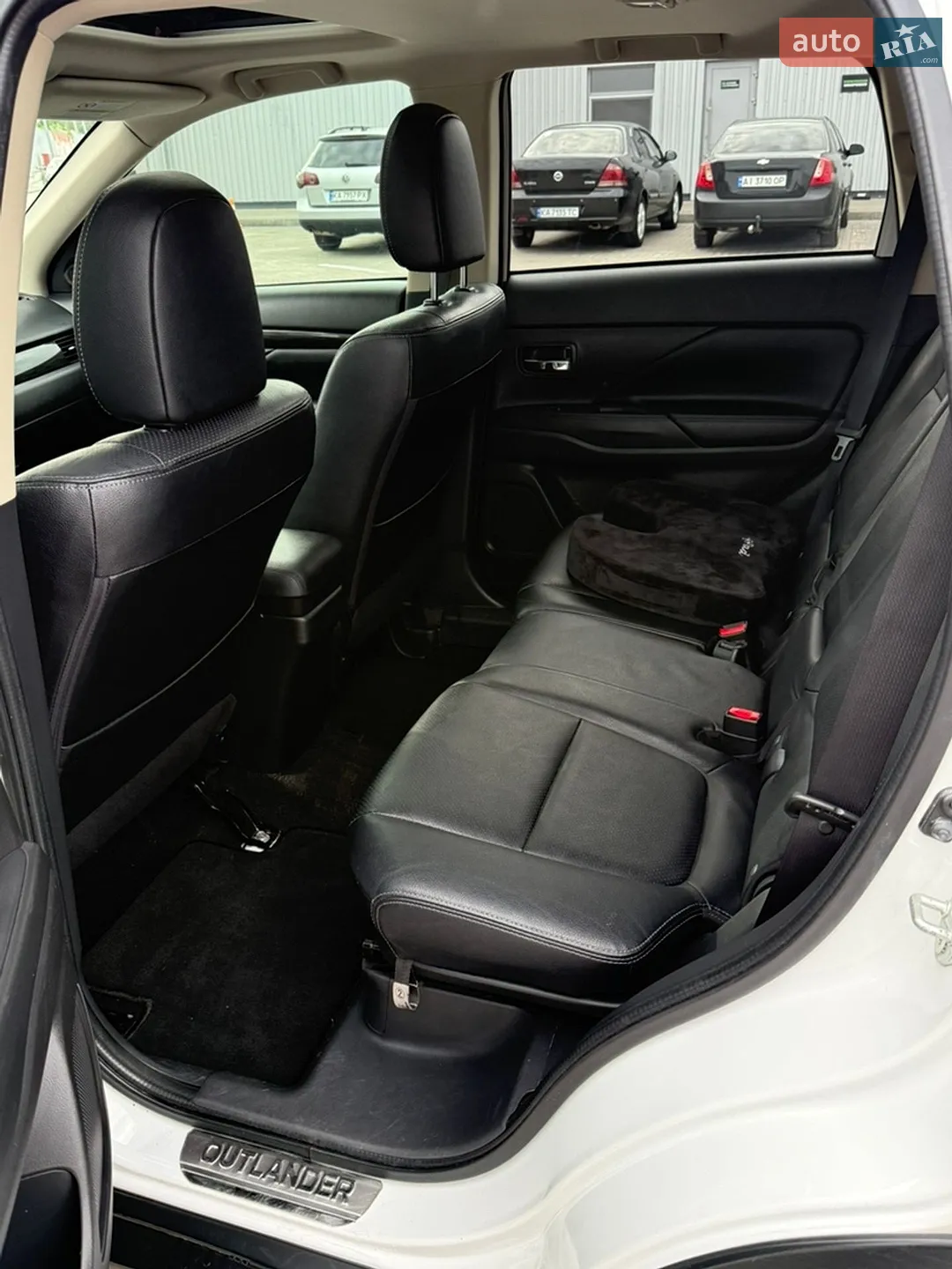 2017 Mitsubishi Outlander - мініатюра 16