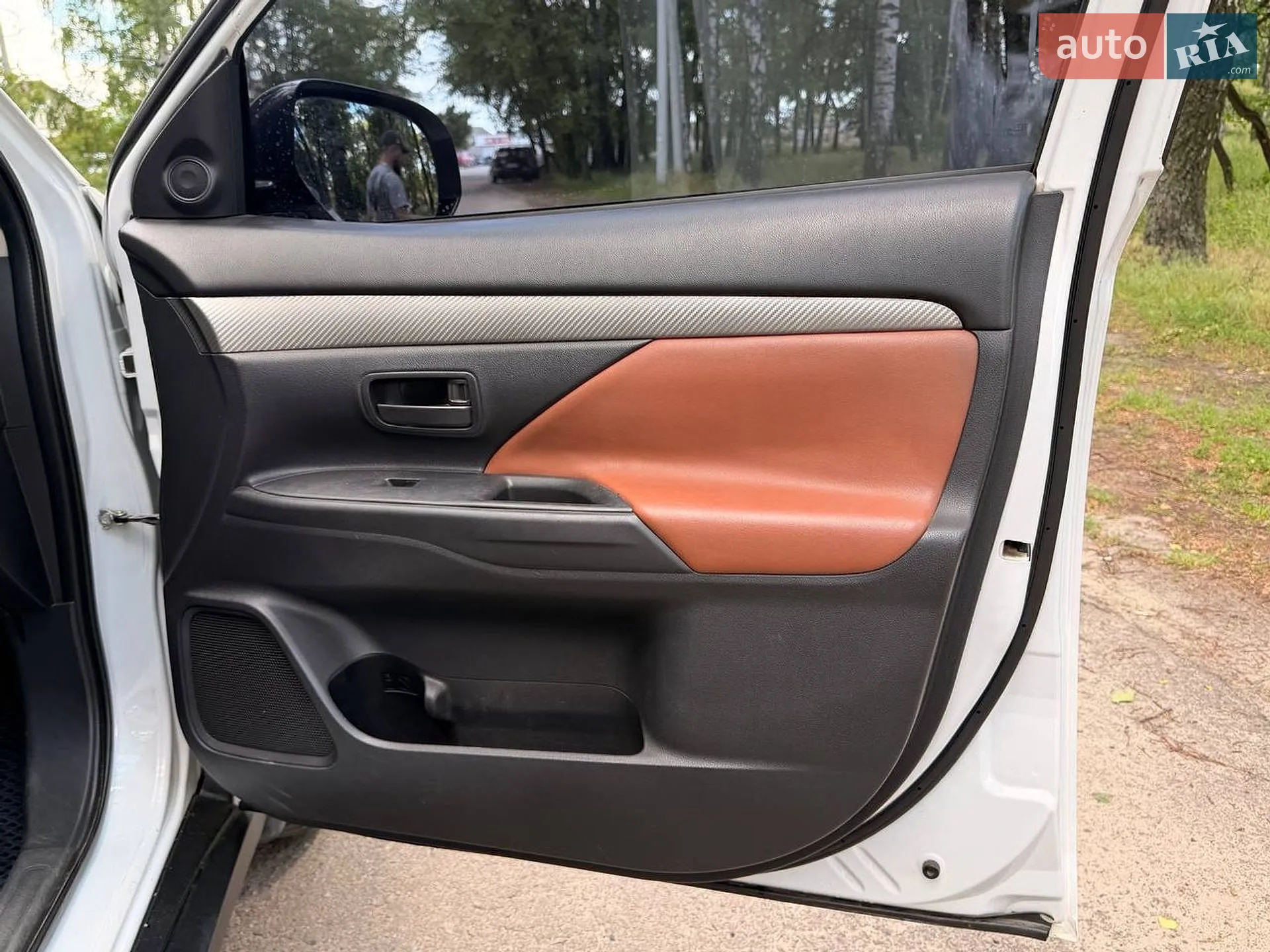 2014 Mitsubishi Outlander - мініатюра 32