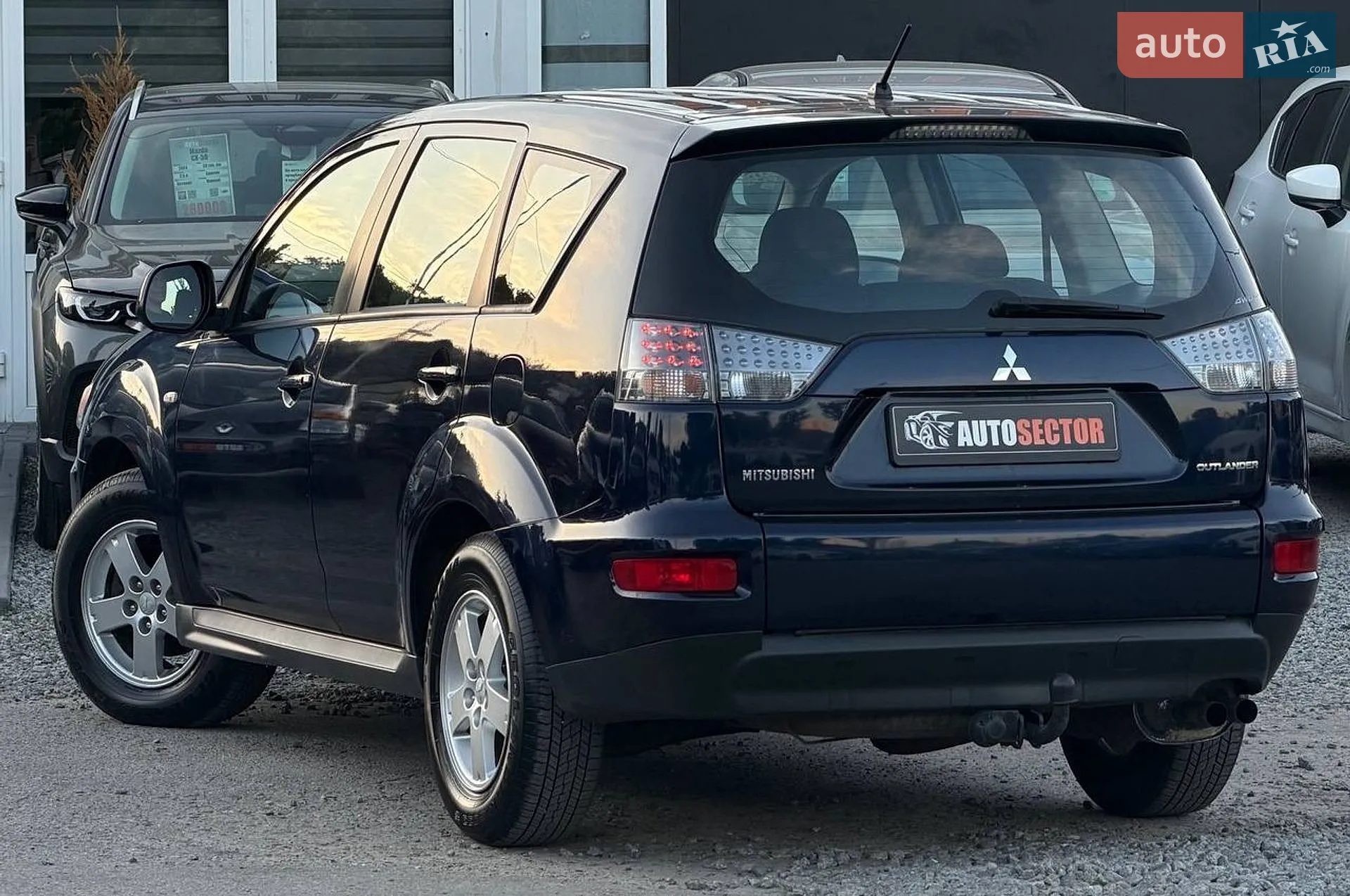 2011 Mitsubishi Outlander - мініатюра 9