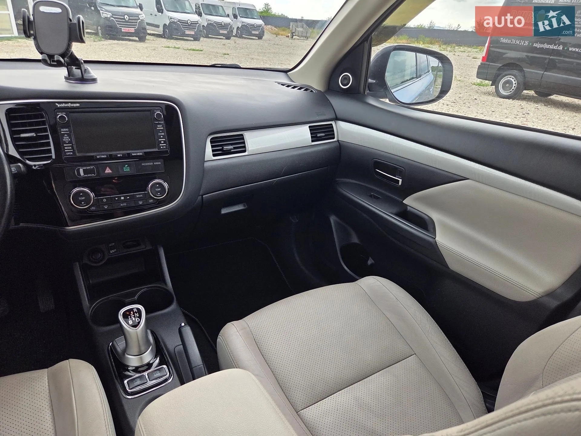 2013 Mitsubishi Outlander - мініатюра 21