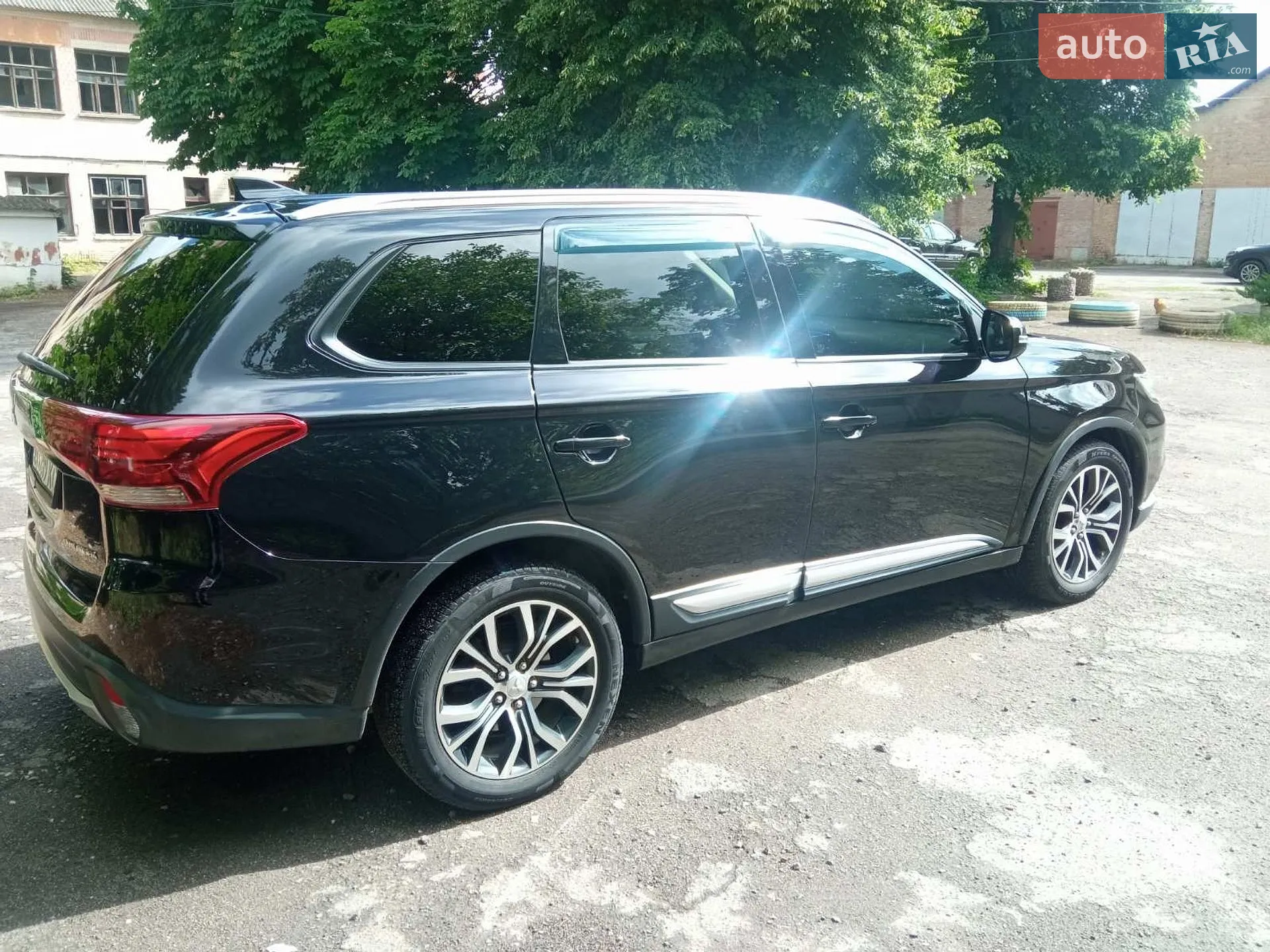 2017 Mitsubishi Outlander - мініатюра 4