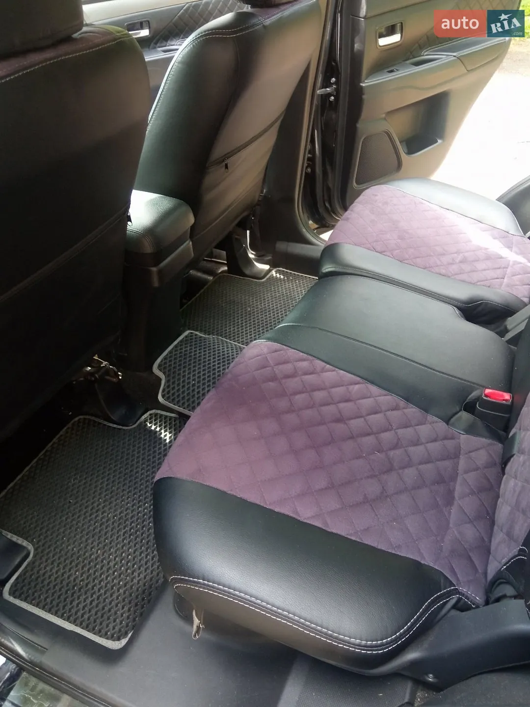 2017 Mitsubishi Outlander - мініатюра 12