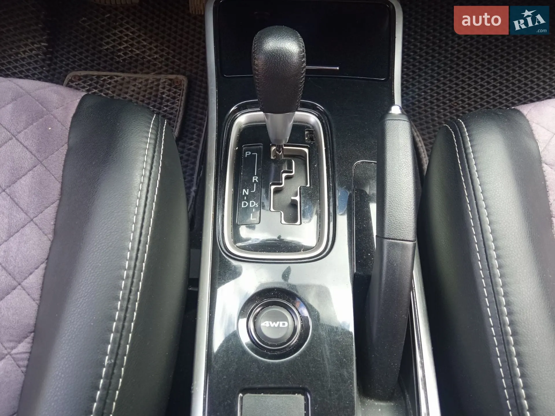 2017 Mitsubishi Outlander - мініатюра 17