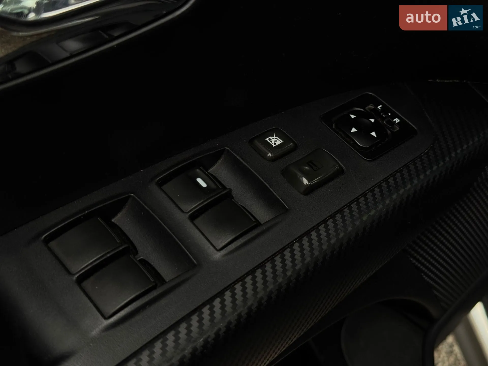 2010 Mitsubishi Outlander - мініатюра 12