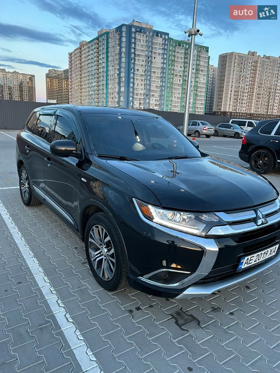 2017 Mitsubishi Outlander - мініатюра 3