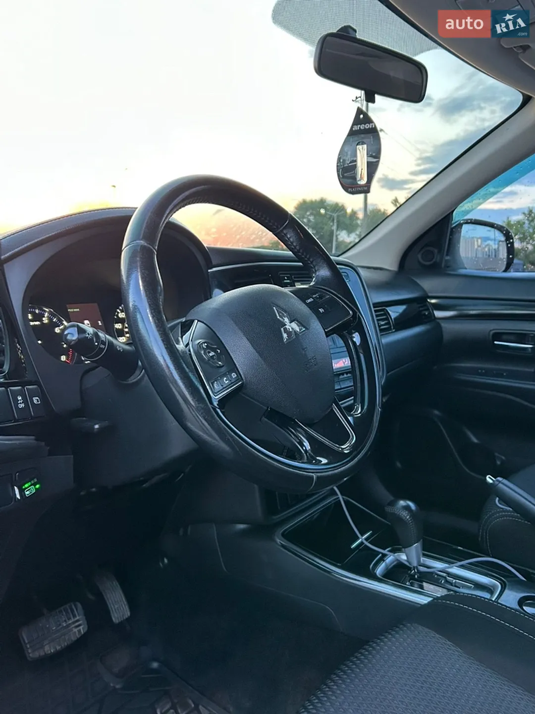 2017 Mitsubishi Outlander - мініатюра 21