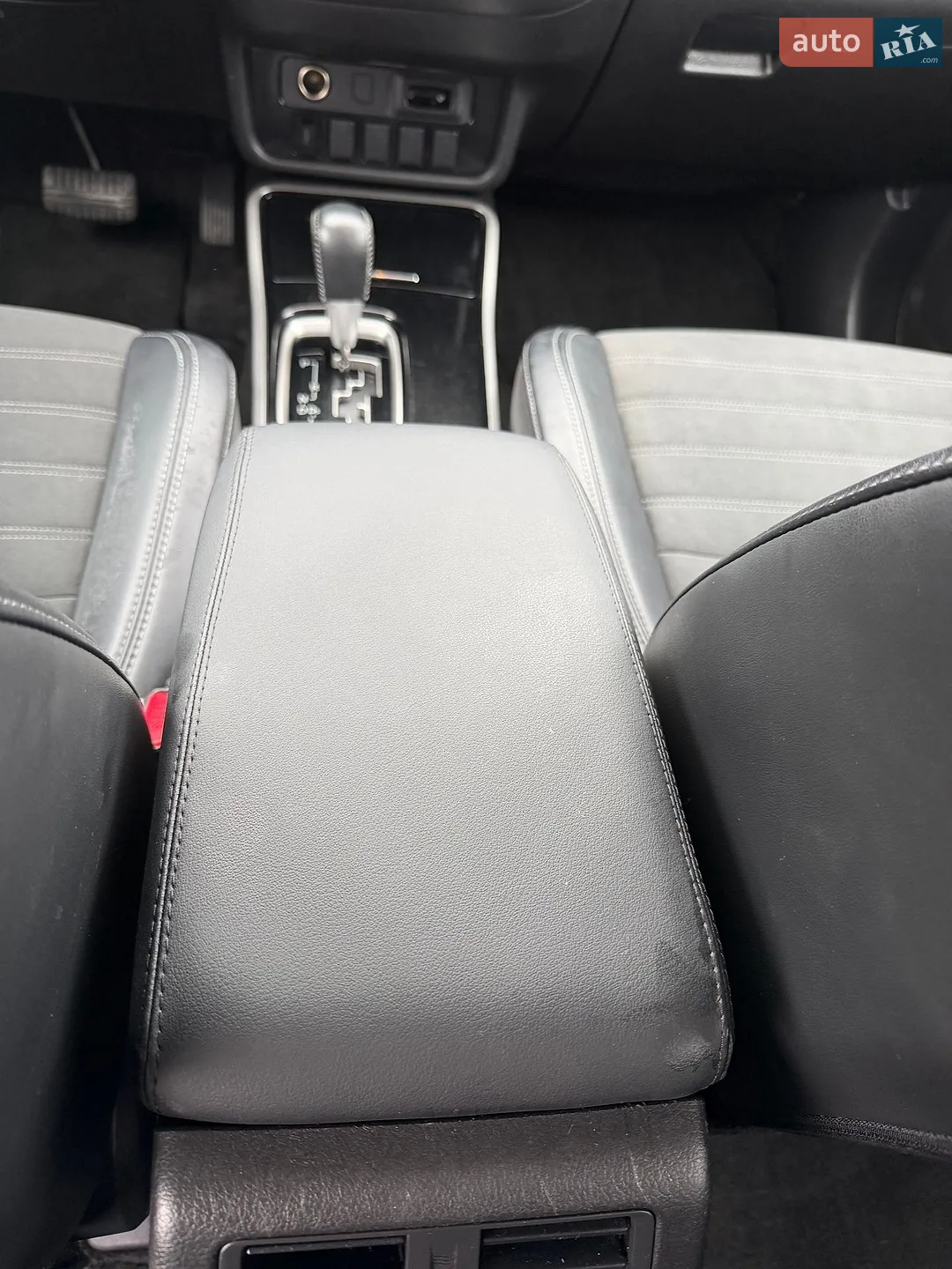 2019 Mitsubishi Outlander - мініатюра 32