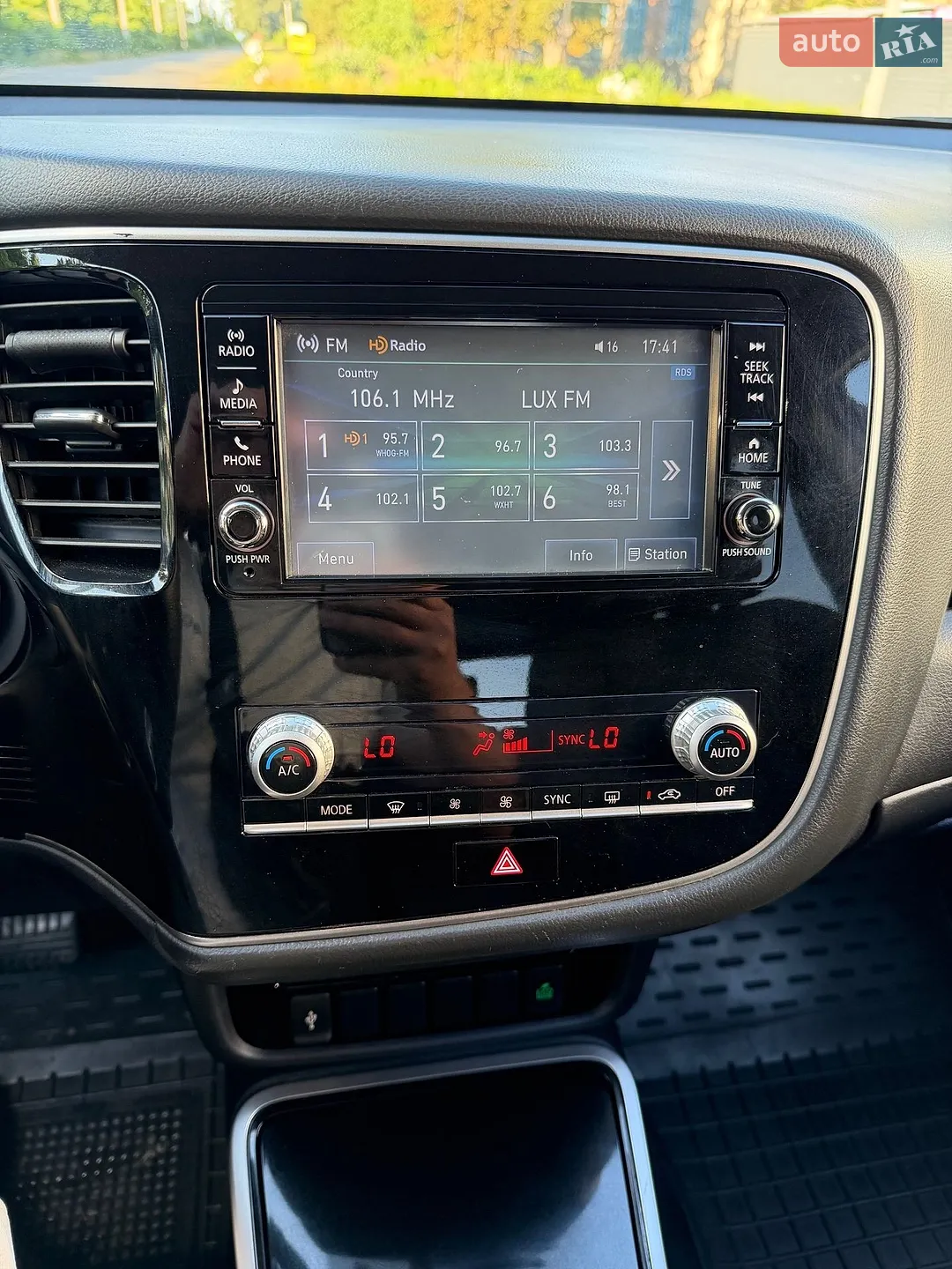 2020 Mitsubishi Outlander - мініатюра 26