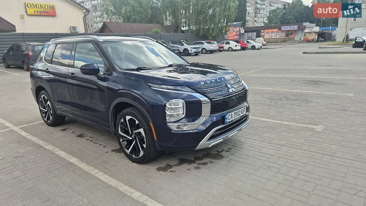 2021 Mitsubishi Outlander - мініатюра 10