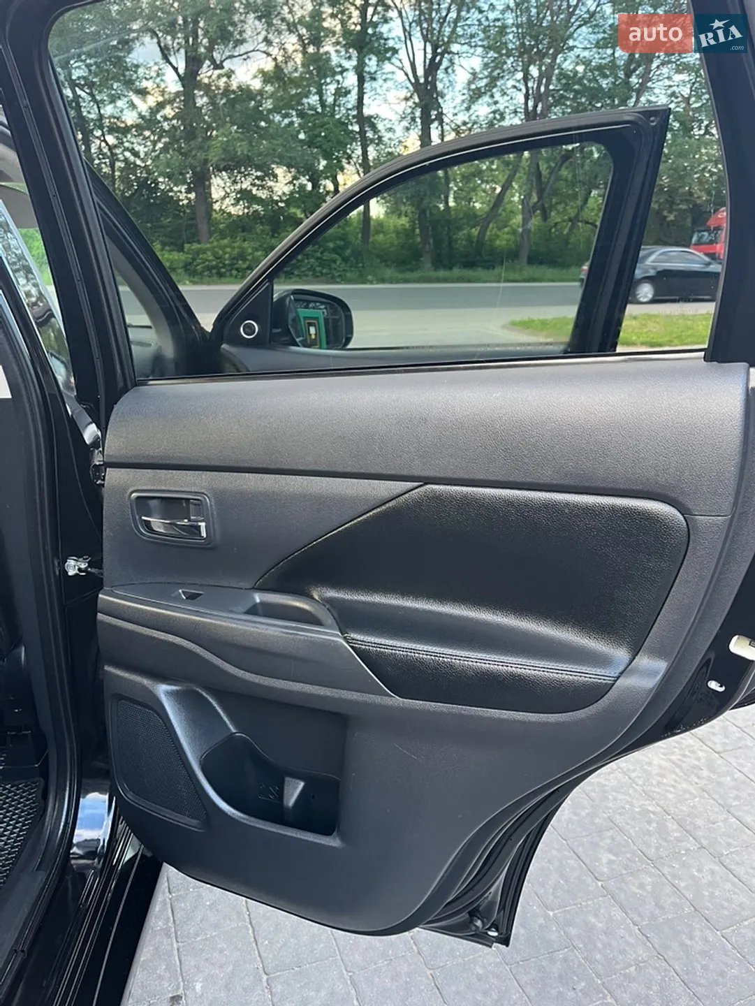 2014 Mitsubishi Outlander - мініатюра 26
