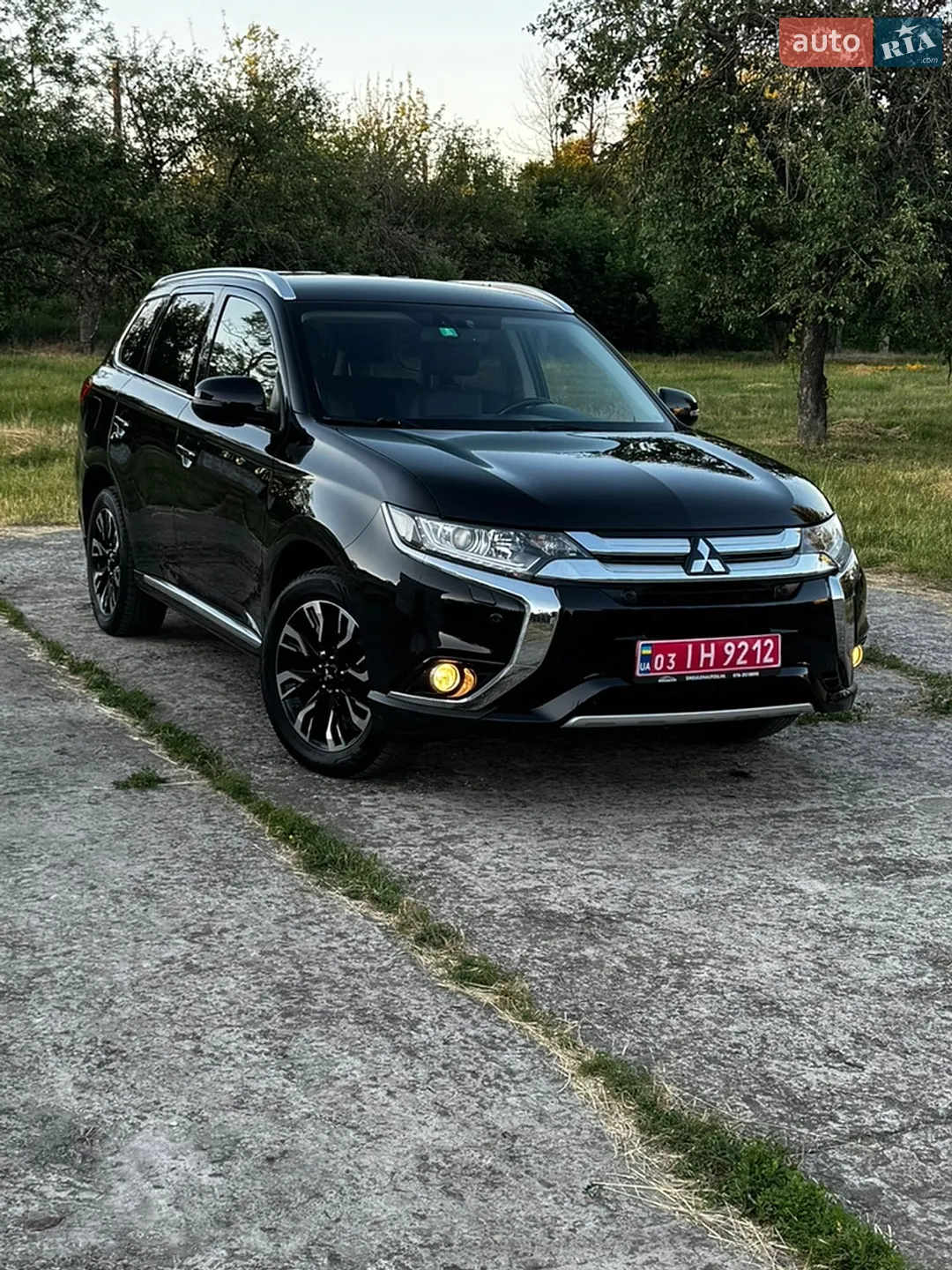 2016 Mitsubishi Outlander - мініатюра 2