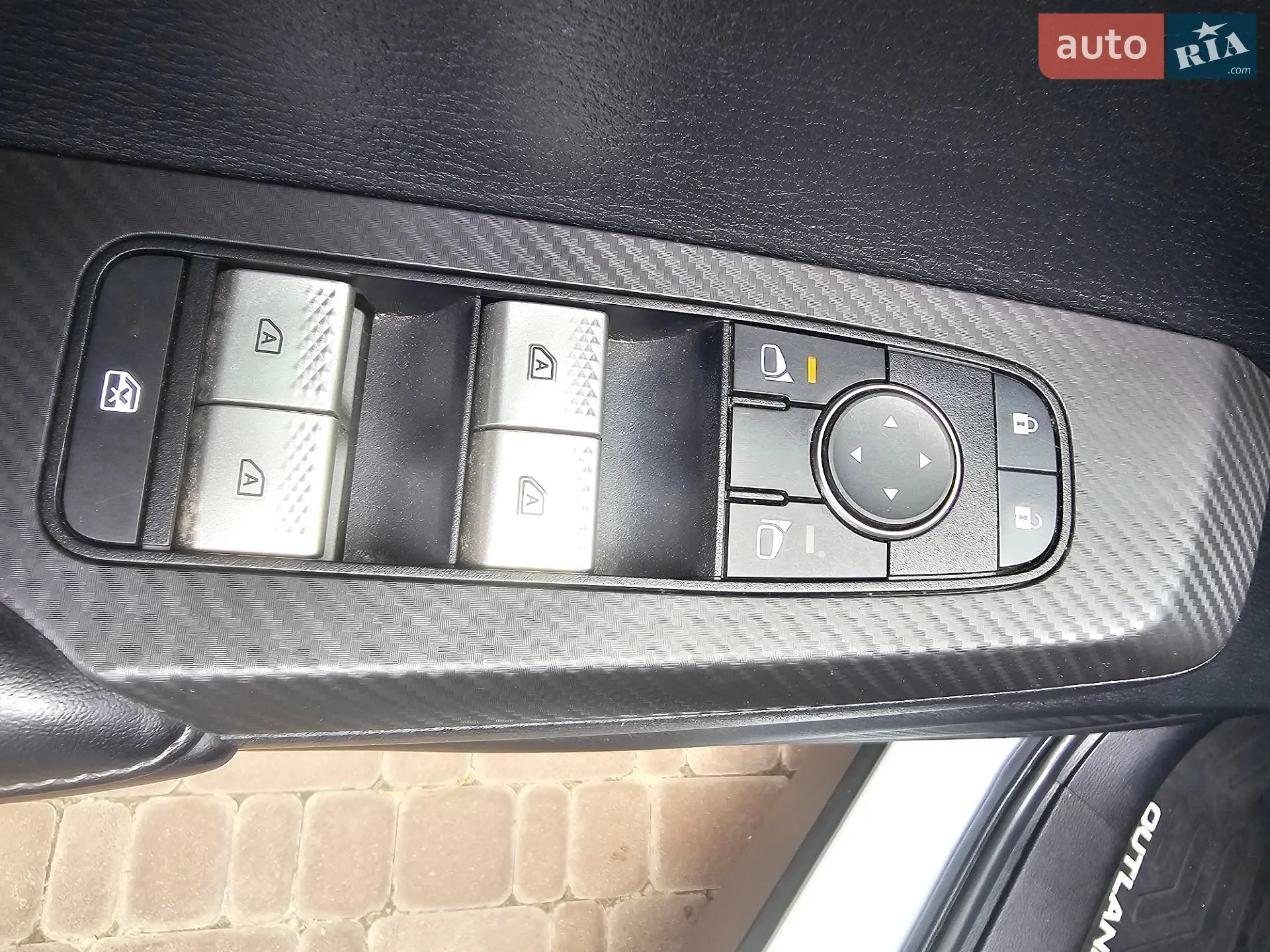 2023 Mitsubishi Outlander - мініатюра 6