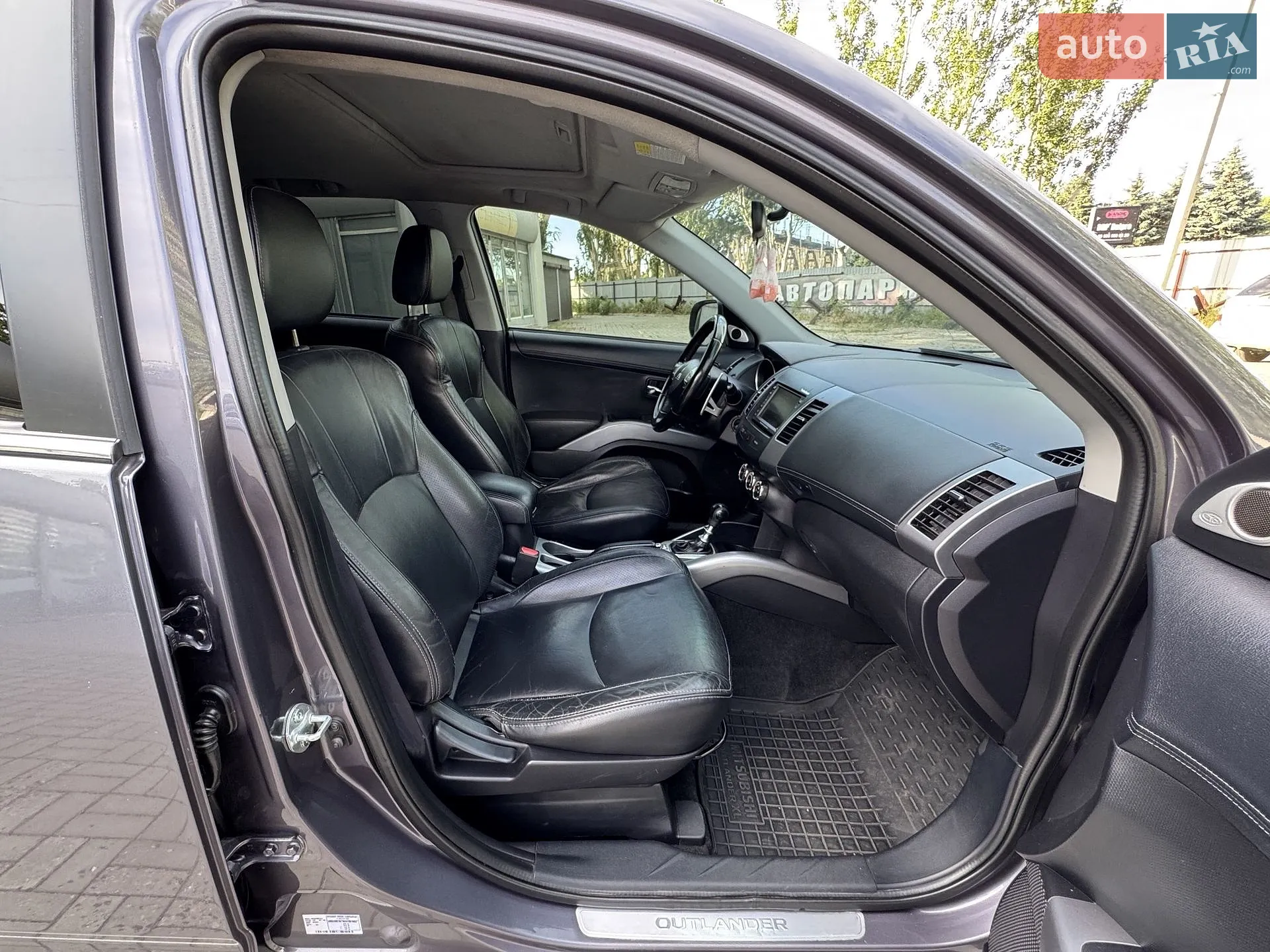 2010 Mitsubishi Outlander - мініатюра 14