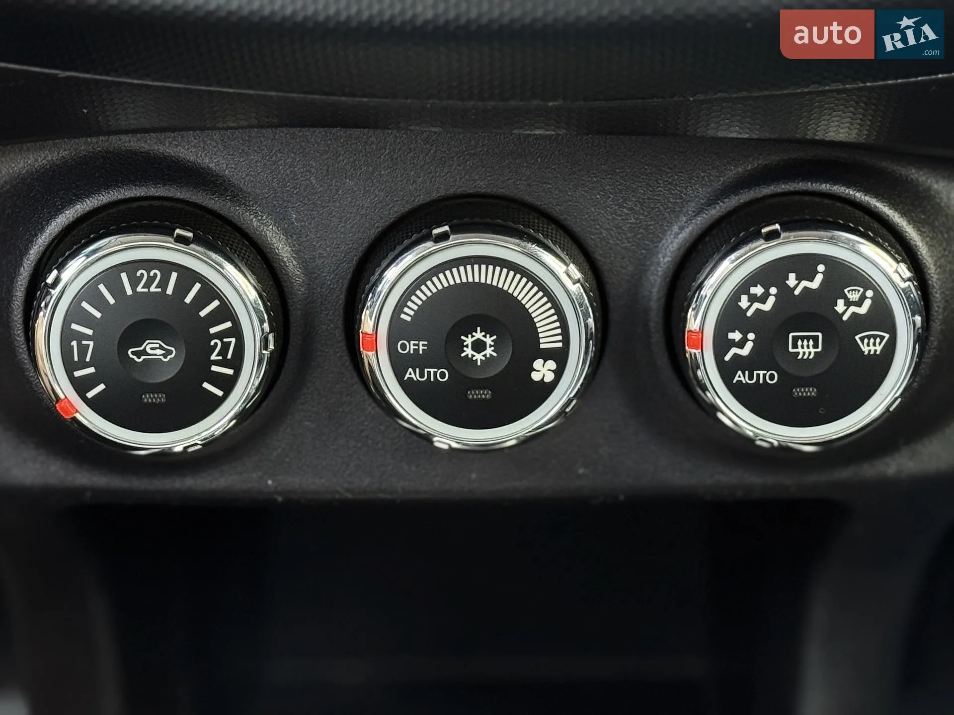 2010 Mitsubishi Outlander - мініатюра 26