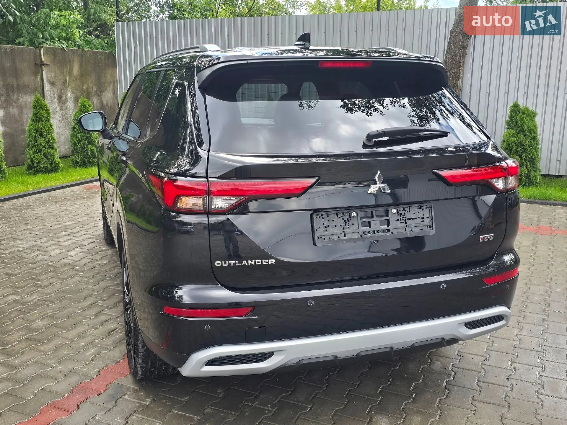 2022 Mitsubishi Outlander - мініатюра 16