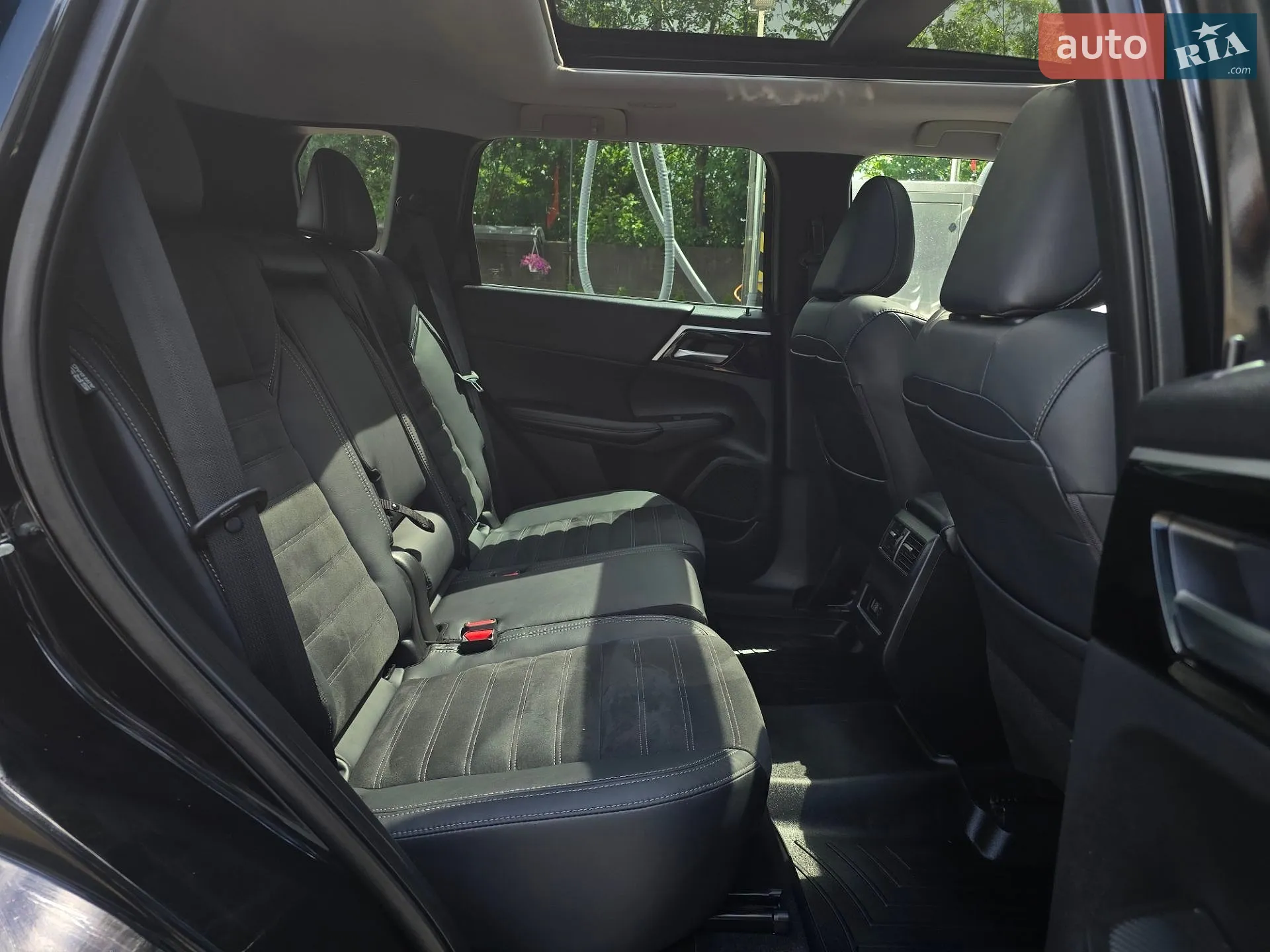 2022 Mitsubishi Outlander - мініатюра 99